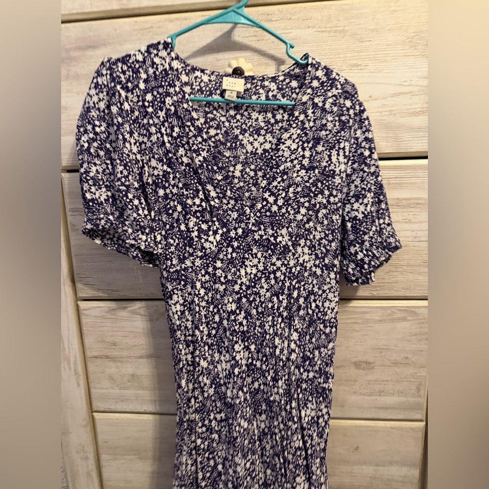 A New Day Women’s Navy Floral Short-Sleeve V-Neck Dress